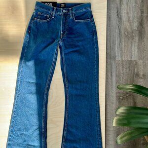 NWT Urban Outfitters BDG 90s Bootcut Jeans Blue Raw Hem Size 24